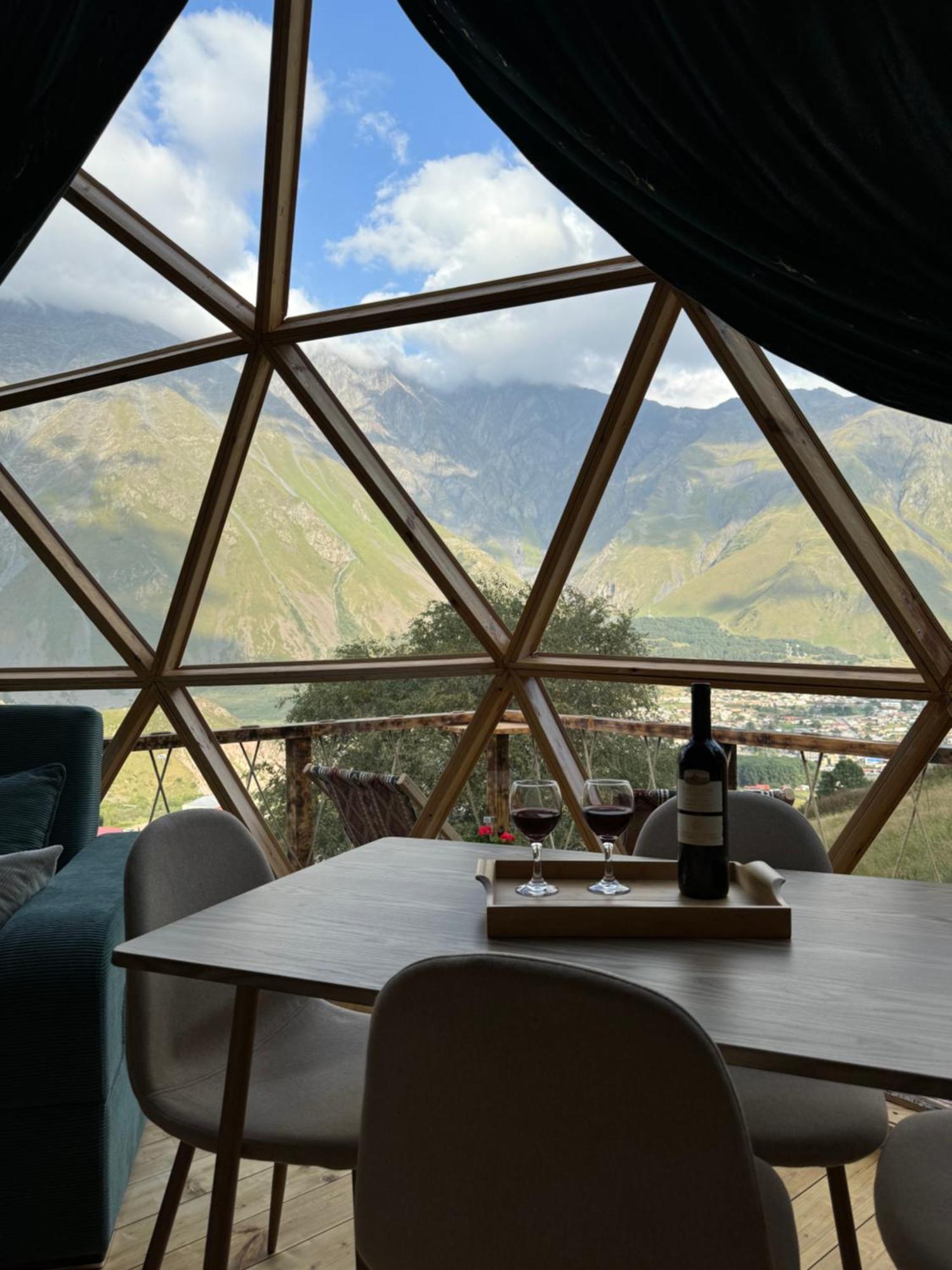 Glamping Emerald Kazbegi Exteriör bild