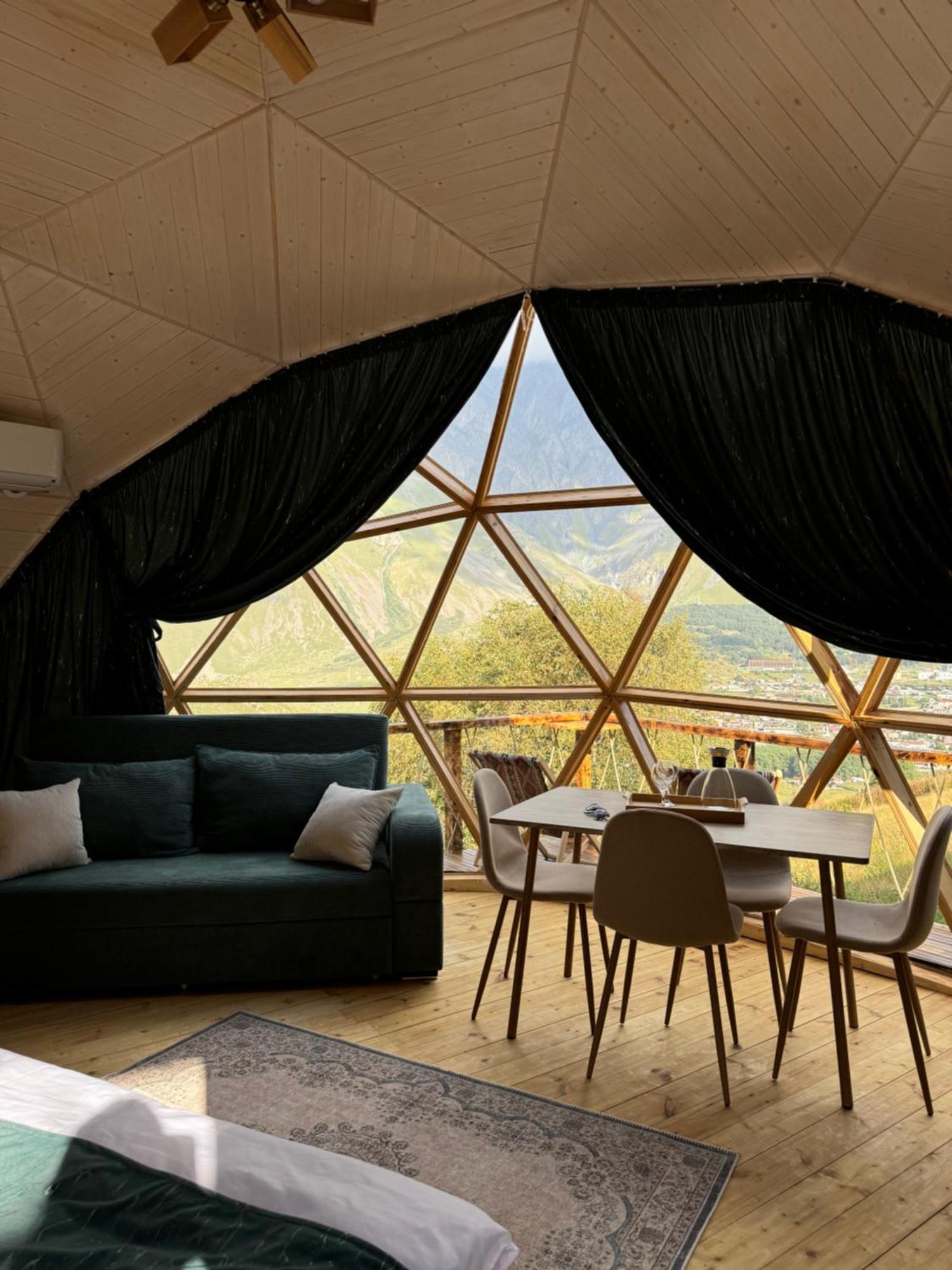 Glamping Emerald Kazbegi Exteriör bild